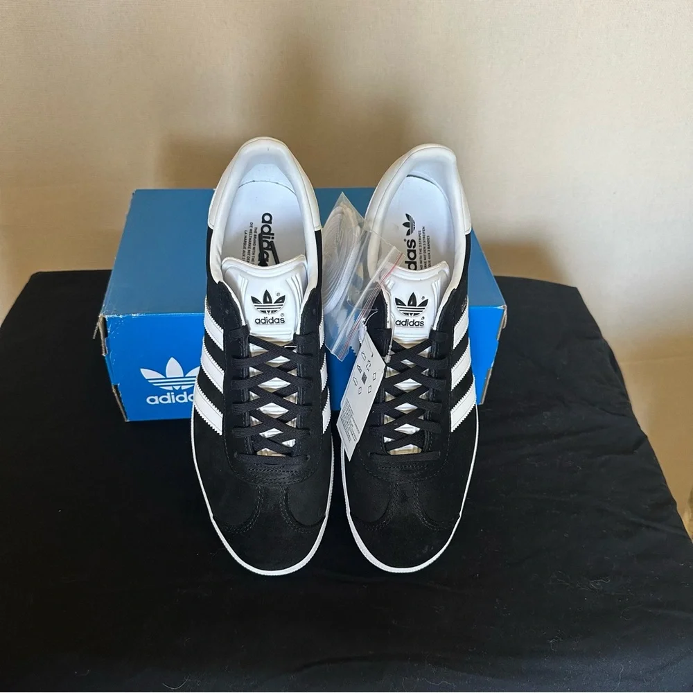 NIB Adidas Classic Black Gazelle Sneakers Men’s Size 10